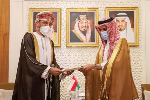 Umman Dışişleri Bakanı Busaidi Yemen’de çözüm için Riyad’da