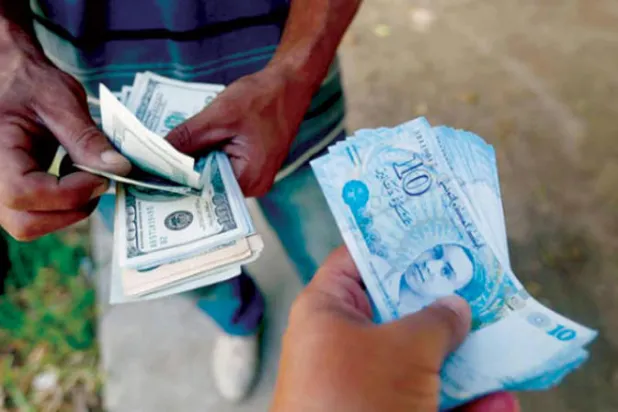 تونس تلجأ للاقتراض الداخلي بانتظار تحرك صندوق النقد