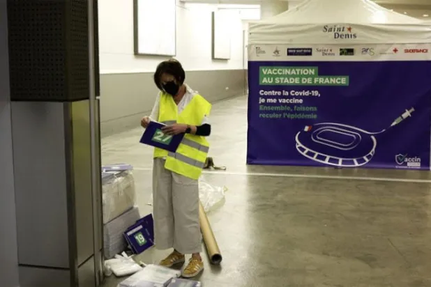 نصف سكان الاتحاد الأوروبي تلقوا التطعيم