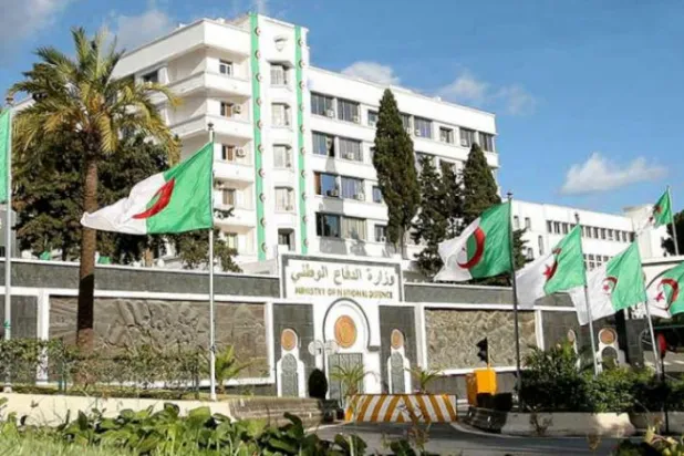 جزائر کی فوج نے انتخابات میں مداخلت کرنے سے اپنی علیحدگی کی تصدیق کردی ہے