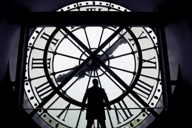 عمر ساي في مسلسل «لوبين» (إيمانويل غوميير- نتفليكس)