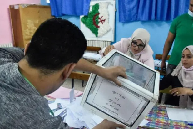 جزائر کی پارلیمنٹ کو قانونی حیثیت کے بحران کا سامنا