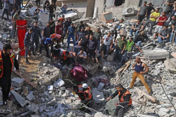 إسرائيل ترد في غزة... وتبلغ مصر أنها {لا تريد تصعيداً}