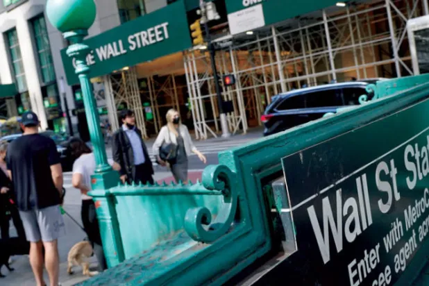 مفاجأة «الفيدرالي» تفرز «أسواقاً حمراء»