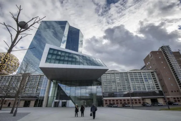 التضخم يخرق سقف «المركزي» الأوروبي