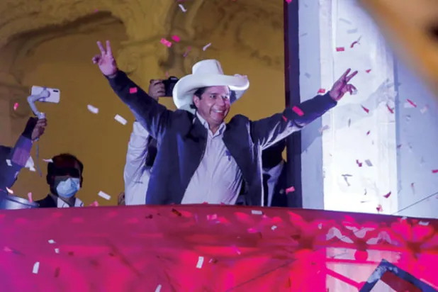 دعوة إلى تدخل عسكري لمنع تنصيب اليساري كاستيو رئيساً في البيرو