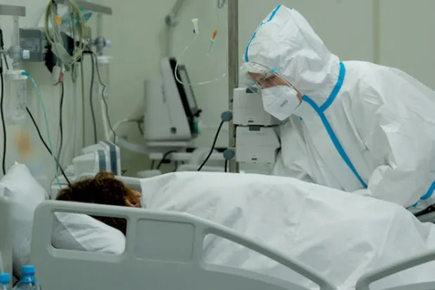 روسيا تحرم الموظفين من أجورهم إذا رفضوا التطعيم