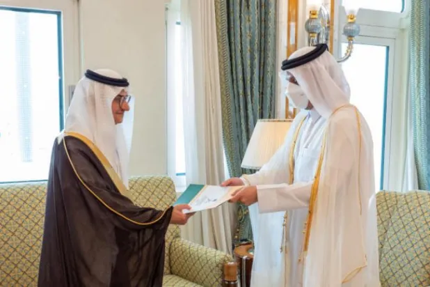 Suudi Arabistan’ın Doha Büyükelçisi, Katar Dışişleri Bakanı’na güven mektubunu sundu