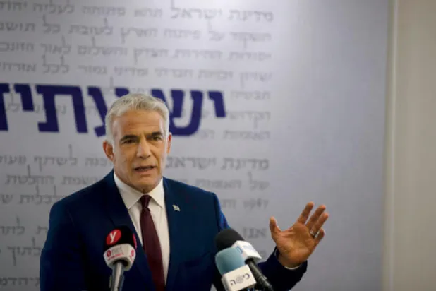 لبيد يفتتح السفارة الإسرائيلية في أبوظبي والقنصلية في دبي