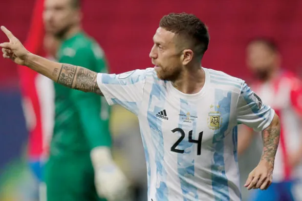 «كوبا أميركا»: الأرجنتين وتشيلي إلى ربع النهائي... ومواجهة ساخنة بين البرازيل وكولومبيا