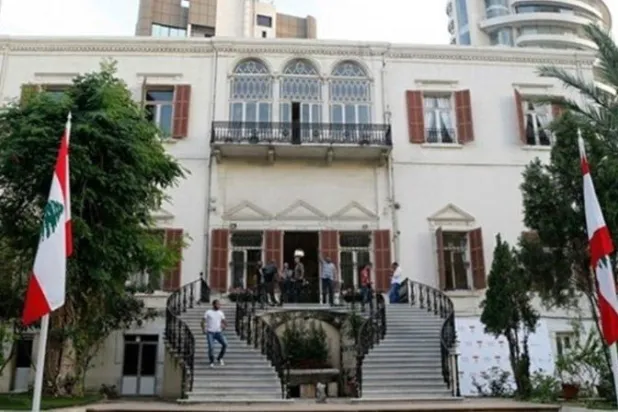 أزمة المحروقات تعطل معاملات «الخارجية» اللبنانية