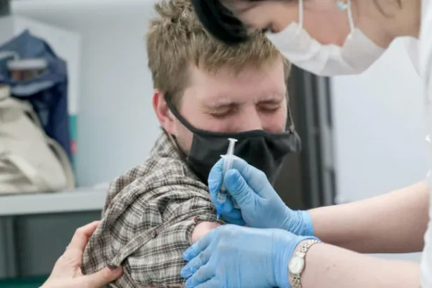 مخاوف من «انفجار وبائي» في موسكو وتوجه لتشديد التدابير