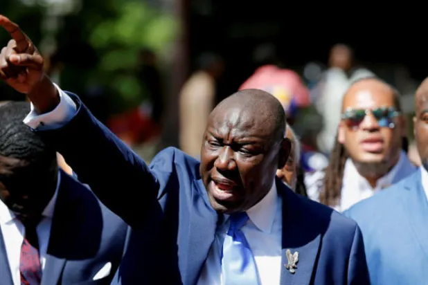 بايدن يعتبر الحكم على شوفين المتهم بقتل فلويد «عادلاً»