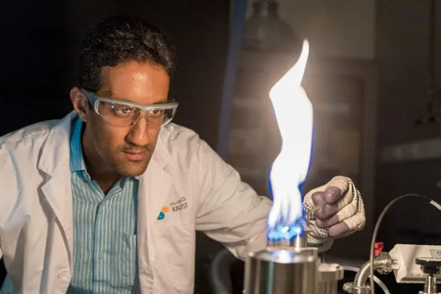 أبحاث وتقنيات ثورية تقودها «كاوست»  لرسم مستقبل وقود النقل