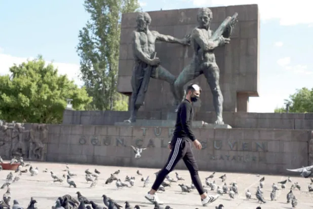 تركيا ترفع اليوم القيود المشددة