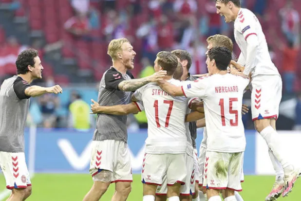 تأهل  الدنمارك إلى دور الثمانية في «يورو 2020» قصة خيالية استثنائية