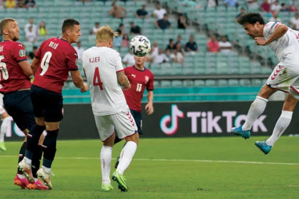 كأس أوروبا: الدنمارك تتخطى التشيك وتتأهل إلى نصف النهائي للمرة الأولى منذ 1992