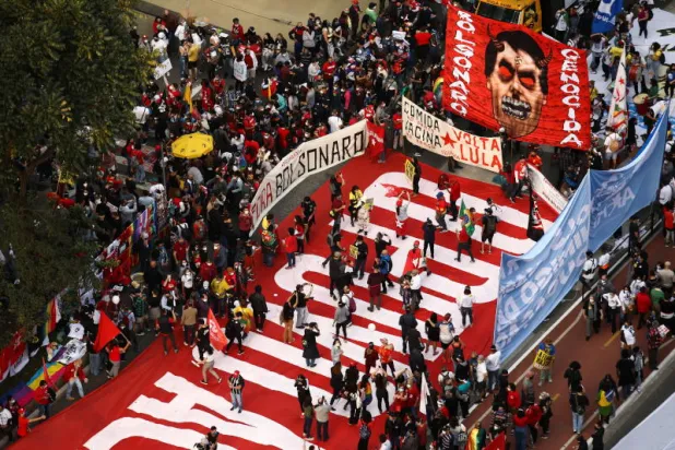 البرازيل: الآلاف يتظاهرون رفضاً لبولسونارو