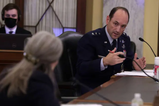 بايدن يأمر بتحقيق في هجوم إلكتروني طال نحو ألف شركة