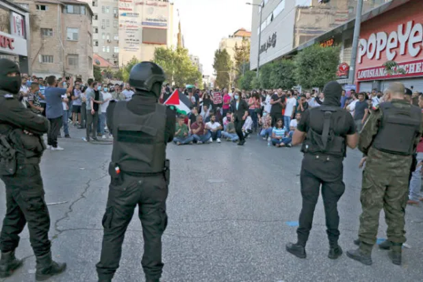 إدانات حقوقية وفصائلية لقمع السلطة متظاهرين في رام الله