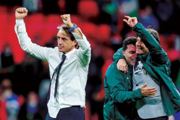 مانشيني انتشل إيطاليا من الحضيض ليصل بها إلى نهائي كأس أوروبا (أ.ب)