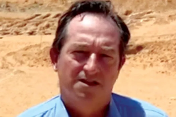 السفير البريطاني يتعهد من ترهونة معاقبة بلاده «ميليشيا الكانيات»