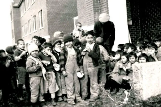 هل سيعتذر البابا عن دور الكنيسة في «الإبادة الثقافية» لسكان كندا الأصليين؟