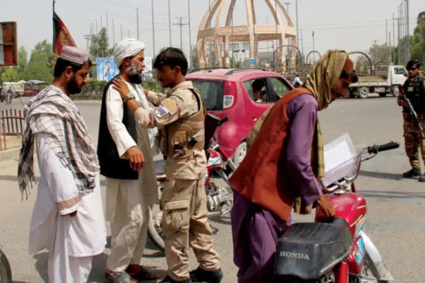 «طالبان» تحاصر مدينة غزنة بوسط أفغانستان