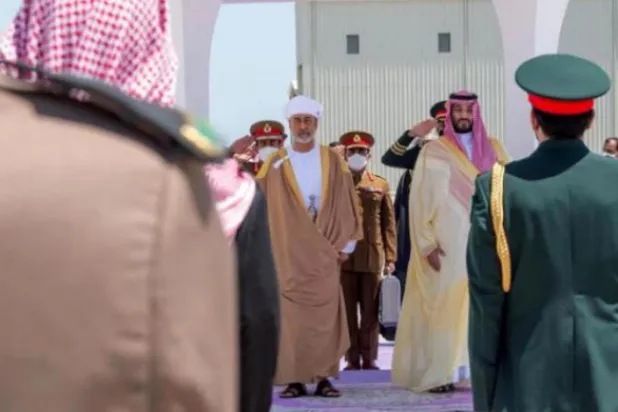 Riyad ve Maskat’ı bir araya getiren tarihi ziyaret iki ülke arasındaki ilişkileri güçlendirecek