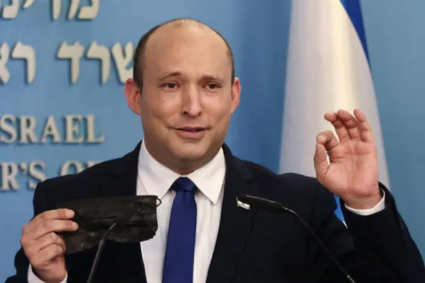 بنيت يفترح لقاء بايدن أيام عطلة الكنيست لتجنب إسقاطه