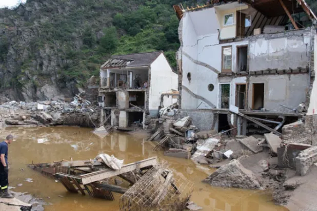 الفيضانات دمرت قرى في ألمانيا وحصدت عشرات الأرواح (أ.ب)