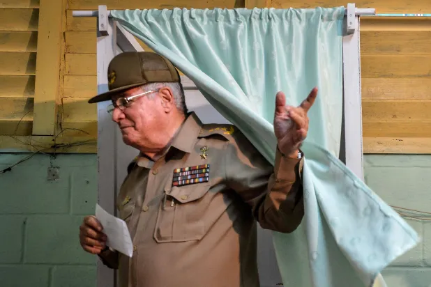 واشنطن تفرض عقوبات على وزير الدفاع الكوبي... وبايدن يلوّح بالمزيد