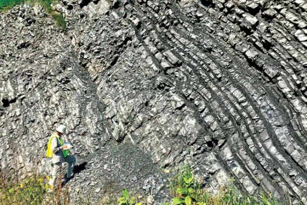 600 عينة تحكي قصة الأرض منذ 3 مليارات سنة