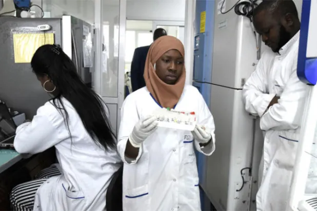 السنغال عاجزة أمام الموجة الثالثة