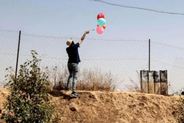 Katar yanan balonlar sebebiyle Hamas’ı uyardı
