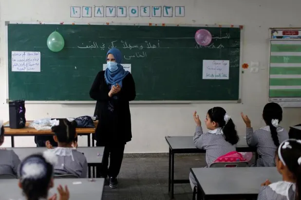 «التعليم» الفلسطينية تعلن بدء العام الدراسي مبكراً لمواجهة تداعيات «كورونا»