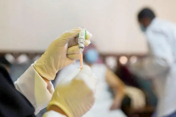 السعودية تجدول مواعيد لقاح «كورونا» لجميع الطلبة من 12 إلى 18 عاماً