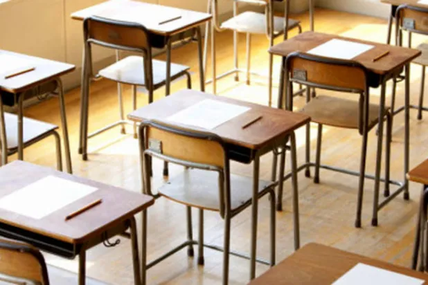 طالب بزي امرأة يمتحن لصديقته في السنغال