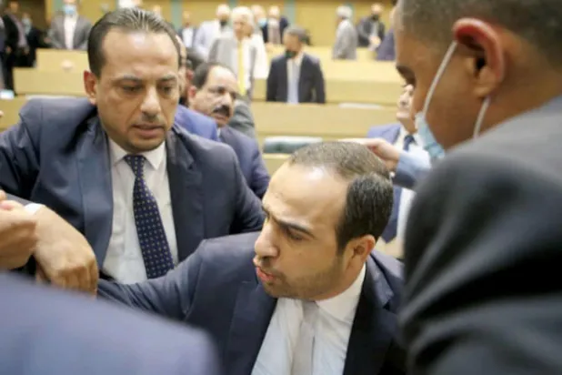 «مقعد الرئيس» يربك افتتاح الدورة الاستثنائية لـ«النواب» الأردني