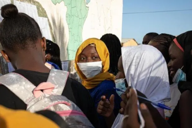 محاكمة طالب تنكر بزي امرأة ليؤدي الامتحانات محل صديقته