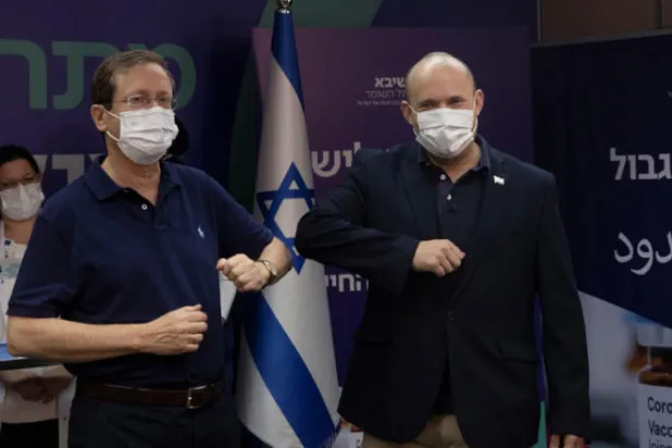 بنيت يتحضر لمناقشة «نقاط حساسة» مع بايدن