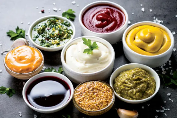 الصلصات الجاهزة... أنواعها ومحاذيرها