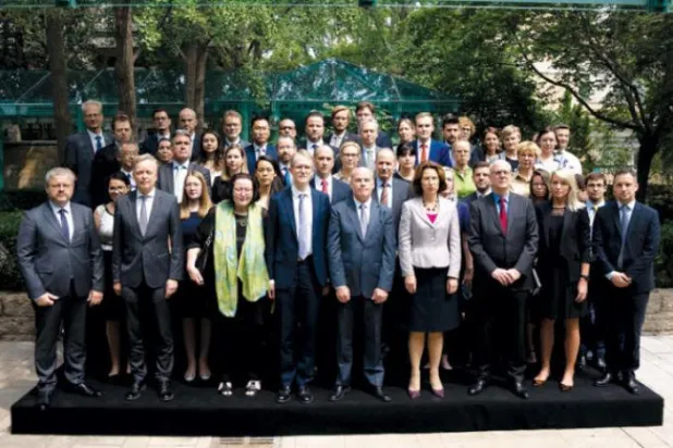 Batı ülkeleri, Çin'deki bir mahkemenin casusluk suçlamasıyla Kanadalı bir kişiye hapis cezası vermesini kınadı