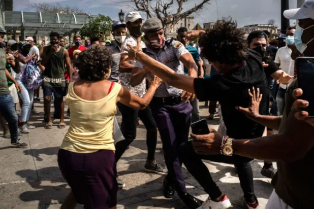 كوبا تعتبر خطة أميركية لتزويدها بالإنترنت «عدواناً»