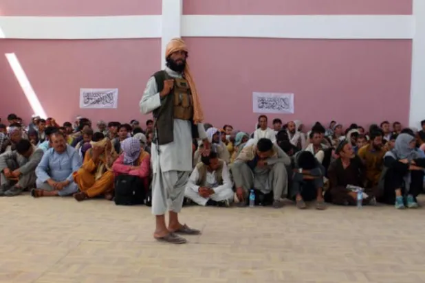 Taliban, Kabil’in kapılarını çalıyor