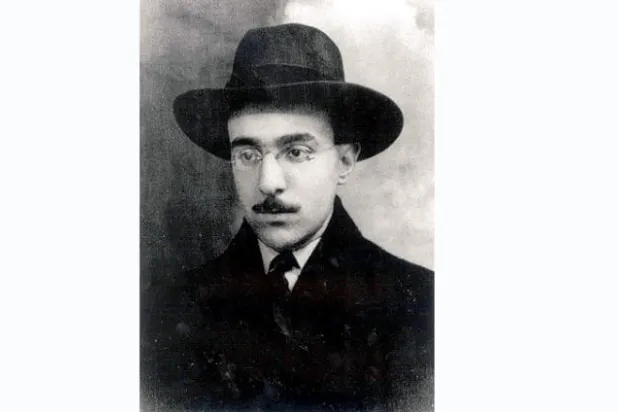 فرناندو بيسوا... الشخص الضئيل ذو الرأس الكبير