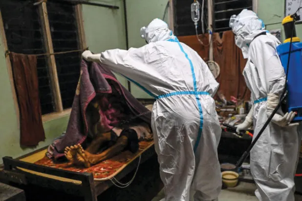 «كورونا» تسبب في نبذ عائلات لبعض أبنائها