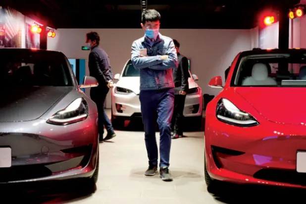 {تسلا} تواجه تحقيقاً أميركياً بشأن السلامة