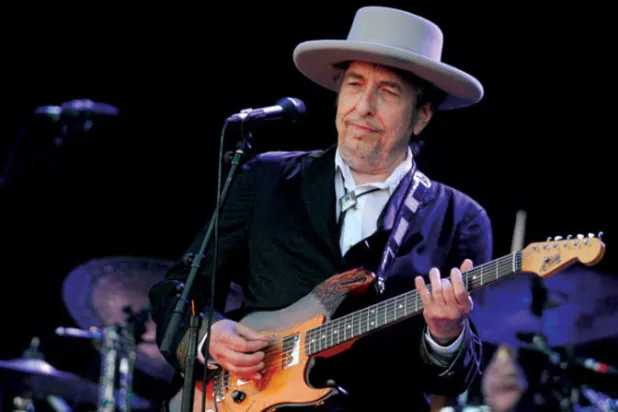 المغني بوب ديلان يلاحق بتهمة اعتداء جنسي عام 1965