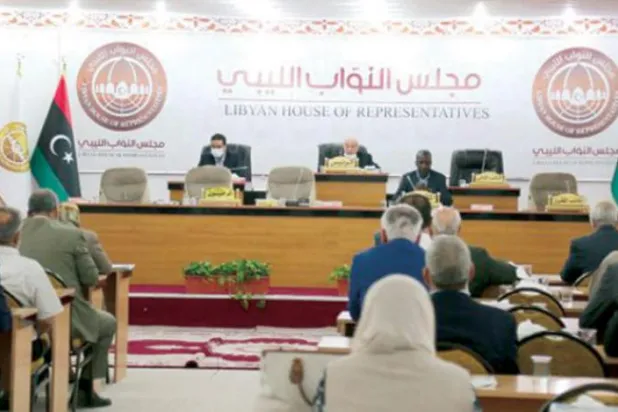 Libya'da yeniden savaş günlerine dönme uyarıları yapılırken ülkenin batısından askeri yığınak yapıldığı haberleri geliyor